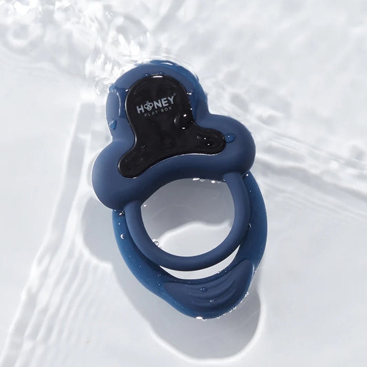 Honey Play Box Anello App-Controlled Vibrating Double Cock Ring with Clitoral Stimulator Black